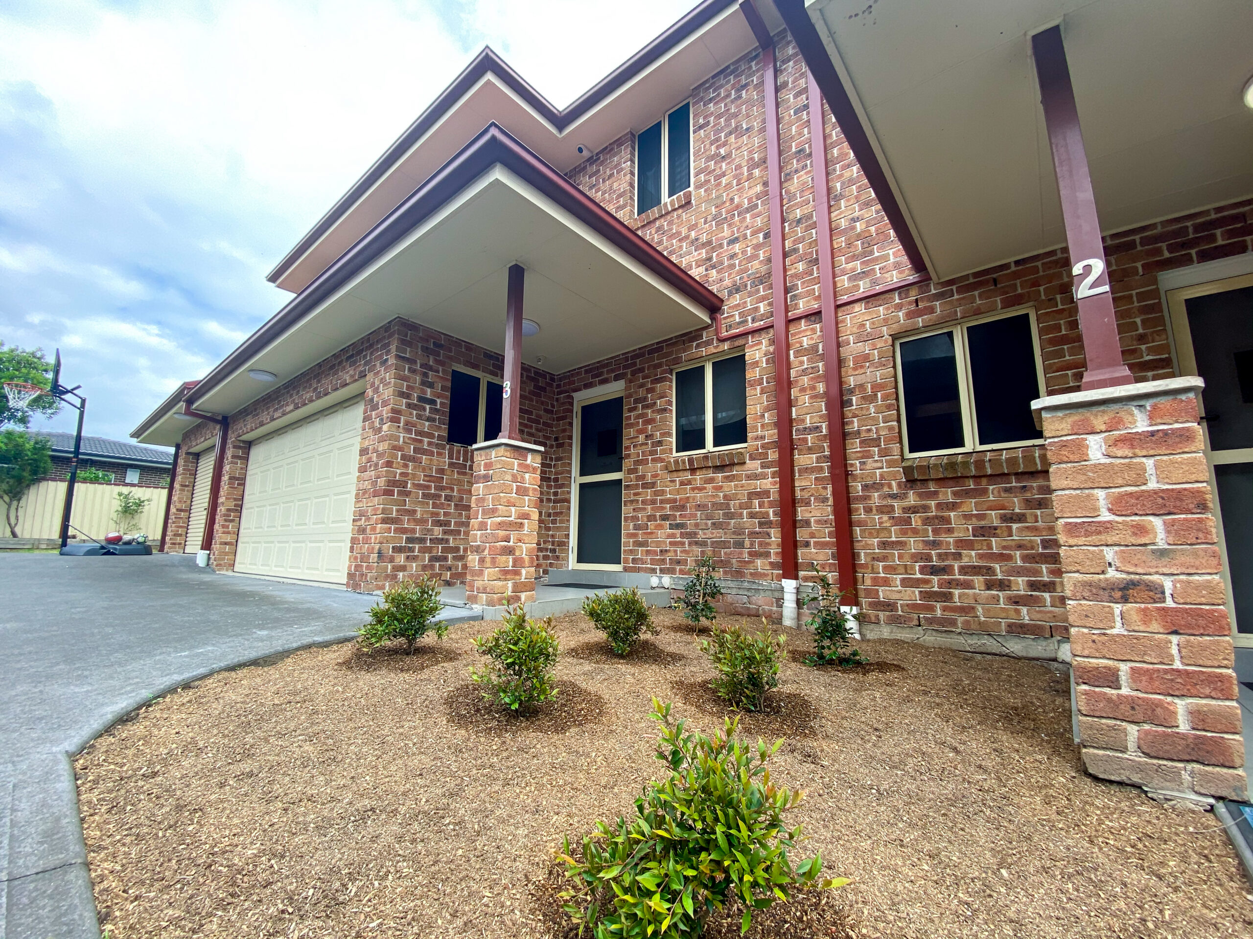 Punchbowl Exterior House Photo